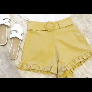 CAPULET NWT NATASHA BUTTER LINEN RUFFLE SHORTS M